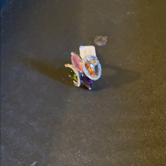 Ring - Picture 1 of 3